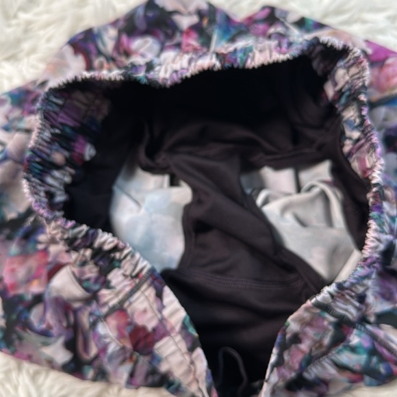 Lululemon Hotty Hot Short II *2.5" Utopia Multi / Deep Phantom - Picture 3 of 6